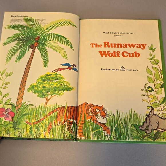 The Runaway Wolf Cub Walt Disney Productions 1980 Hardcover Book Club Edition - Picture 6 of 12